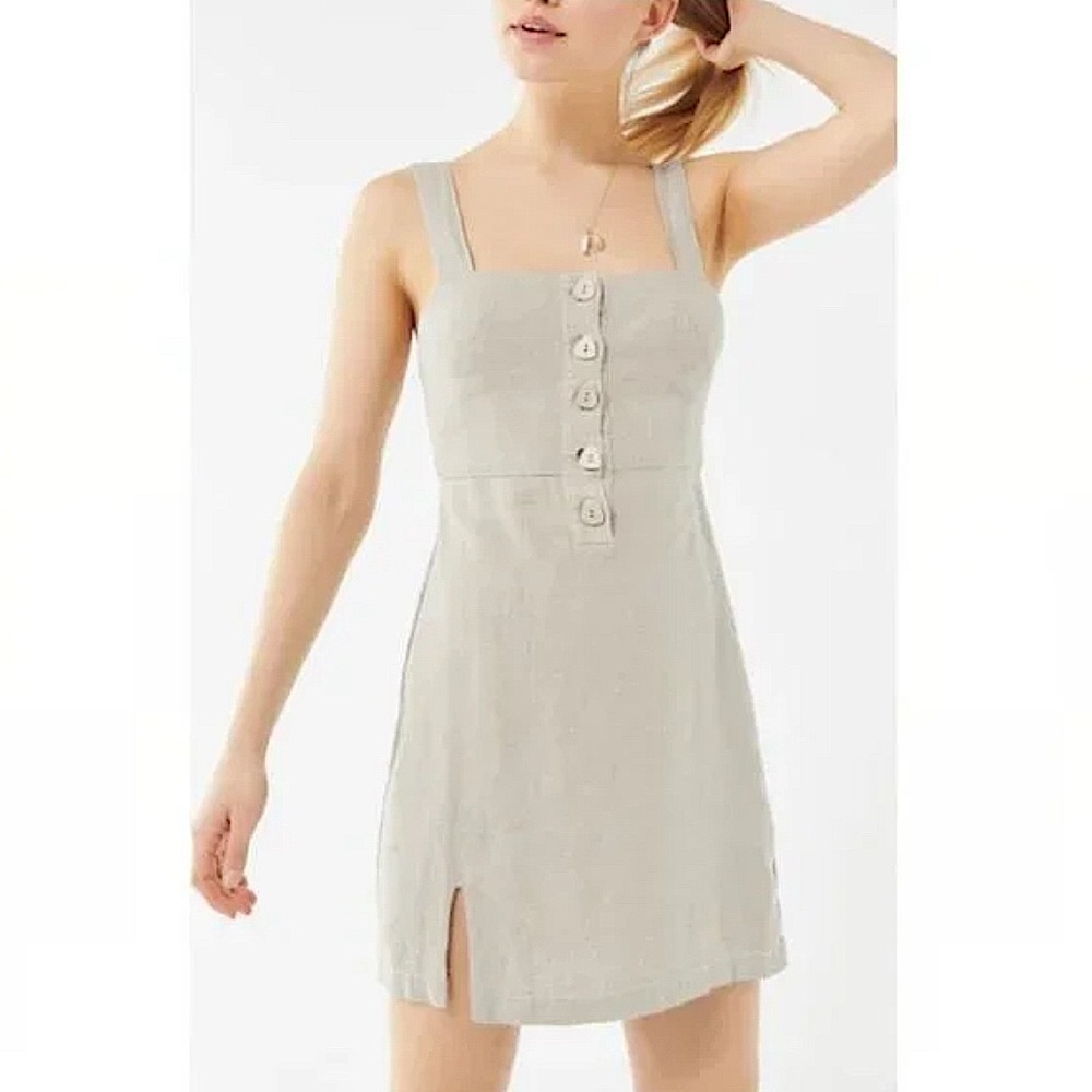 Sleeveless Square-Neck Button-Front Dress in Beige
